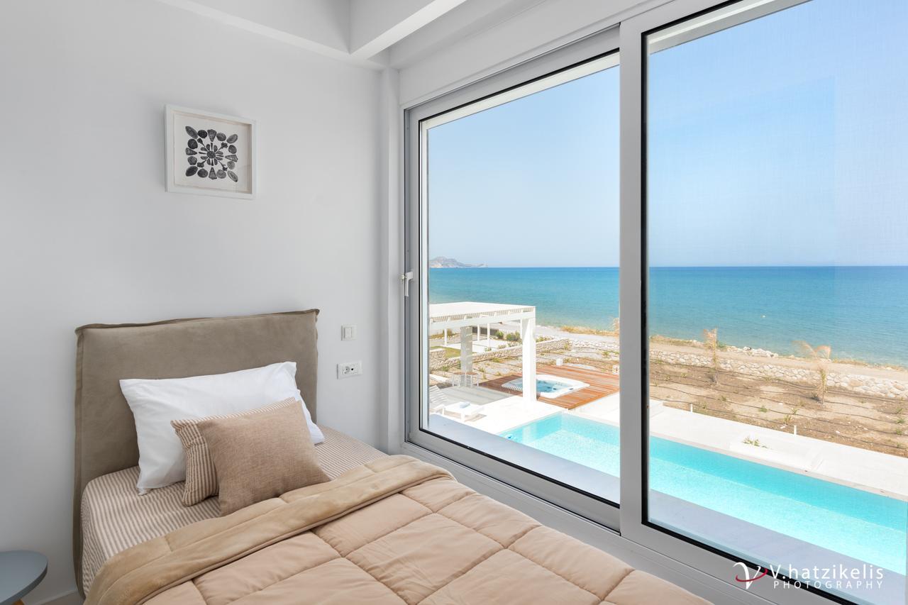 Maria & Nada Beachfront Villas Колимбия Экстерьер фото