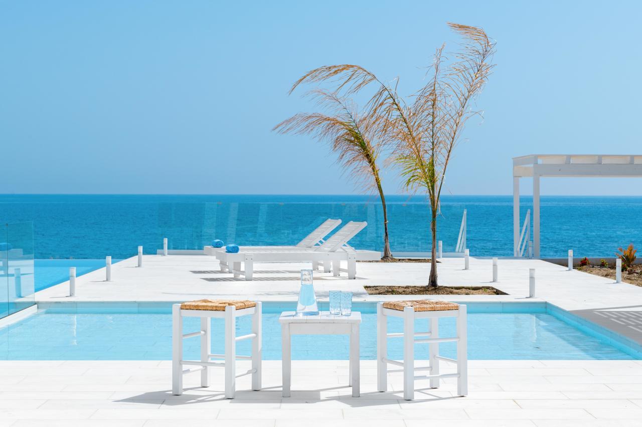 Maria & Nada Beachfront Villas Колимбия Экстерьер фото